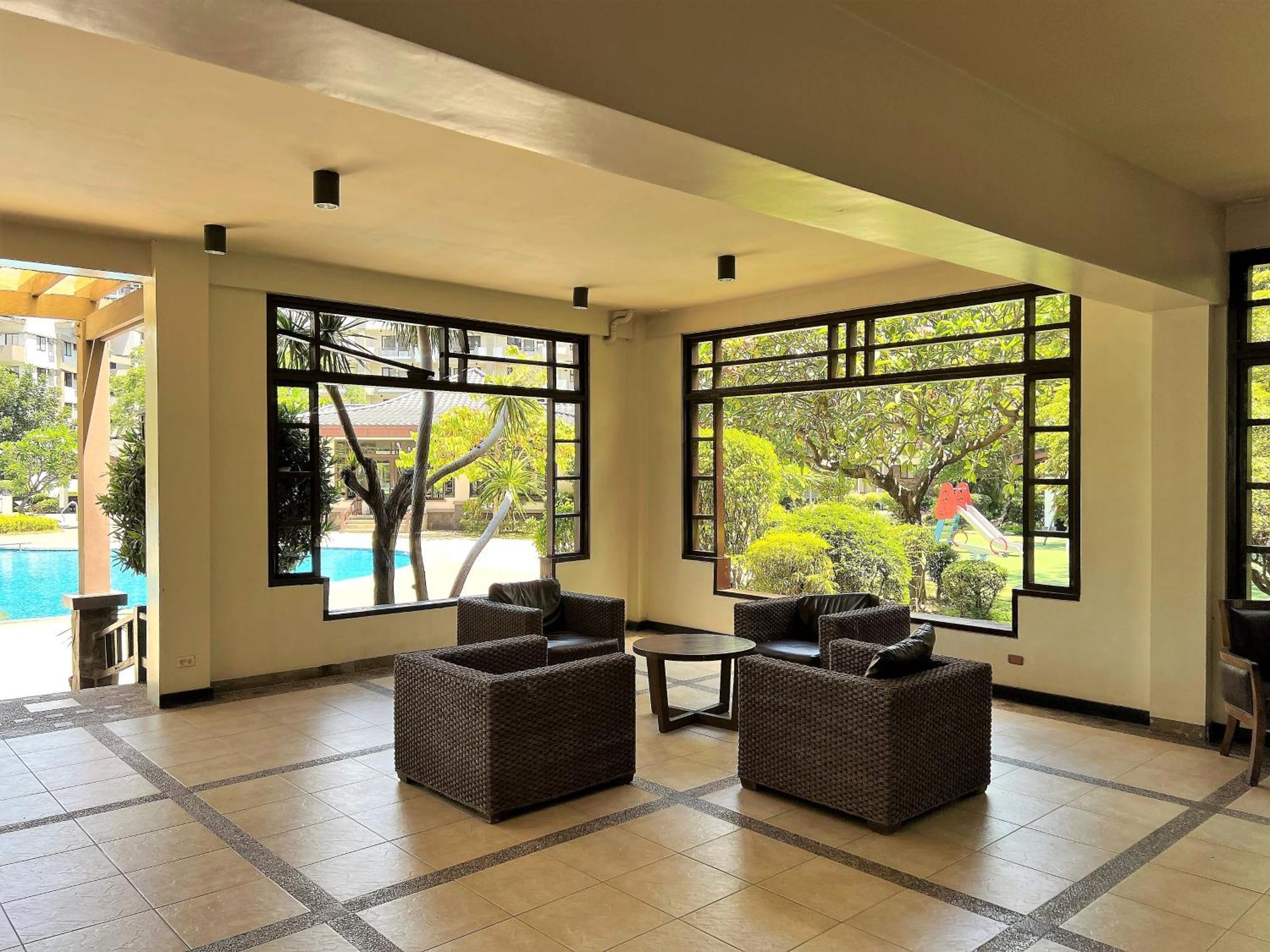 Stunning 2Br Apt, 65 Sq M Netflix At Rosewood Pointe Residences Near Bgc Manila Exterior photo